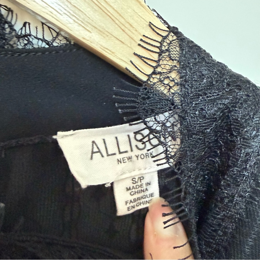 Elegant Black Lace Ruffle Top - Picture 3 of 7